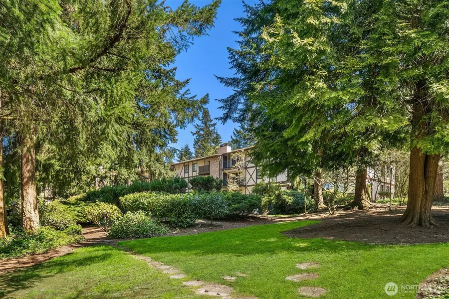 4501 Grandview DR W #T-105, University Place, WA 98466