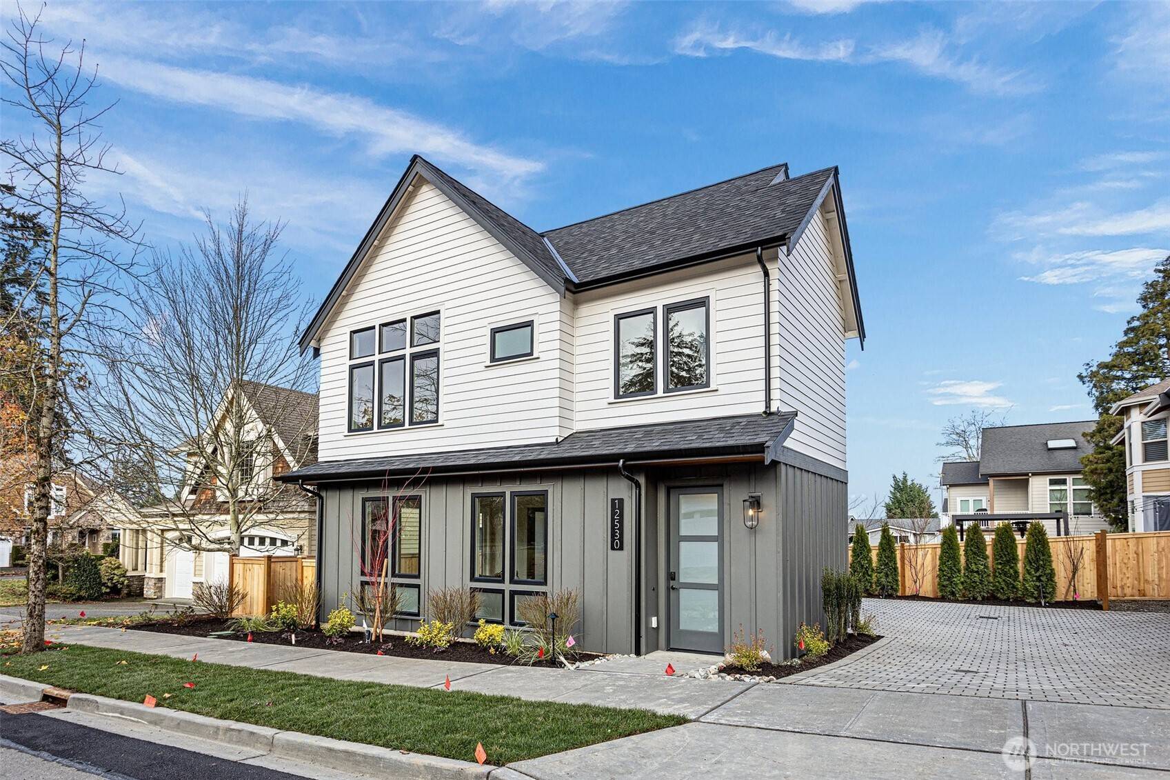 12530 NE 80th PL, Kirkland, WA 98033