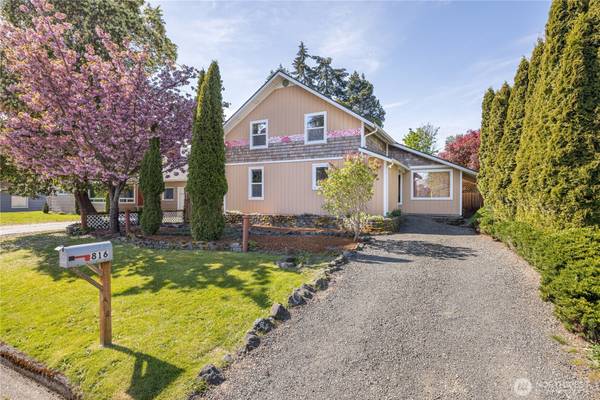 816 W 14th ST, Port Angeles, WA 98363