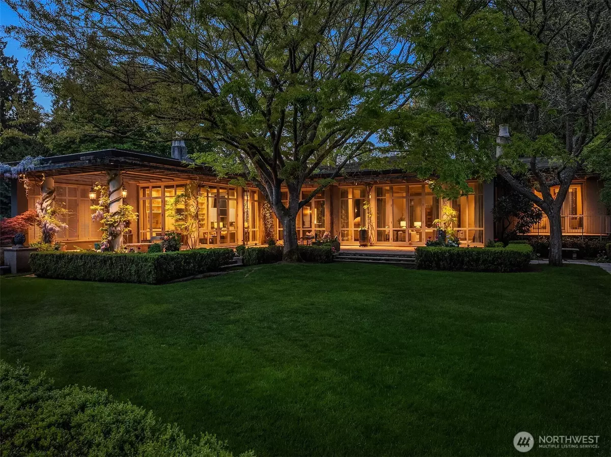 Seattle, WA 98177,107 NW Highland DR