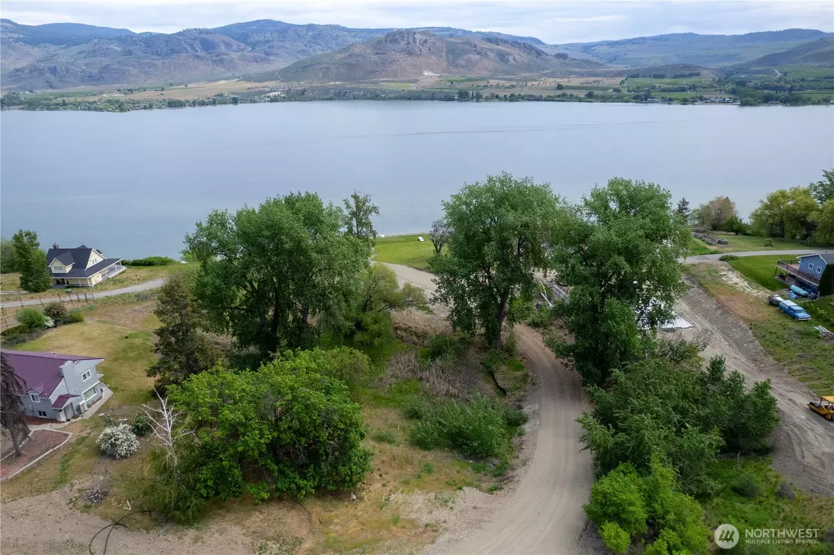 Oroville, WA 98844,1 Sandy LN