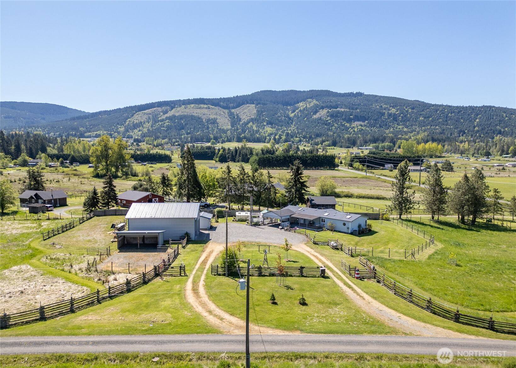 54 Springwater LN, Sequim, WA 98382