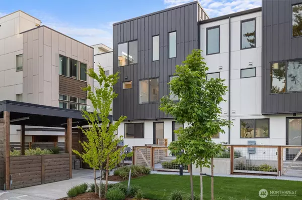 6614 Carleton AVE S #B, Seattle, WA 98108
