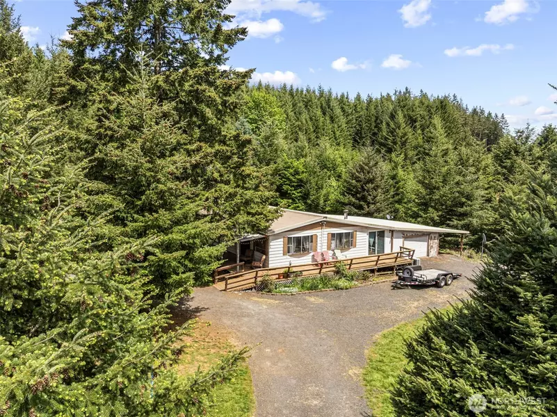 302 Hemenway RD, Winlock, WA 98596