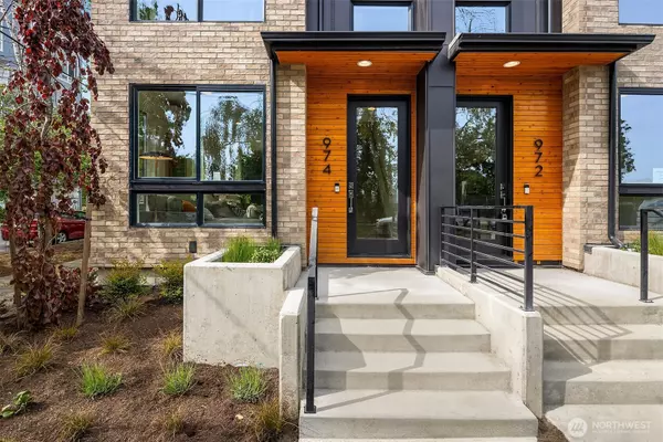 972 NW 54th ST, Seattle, WA 98107