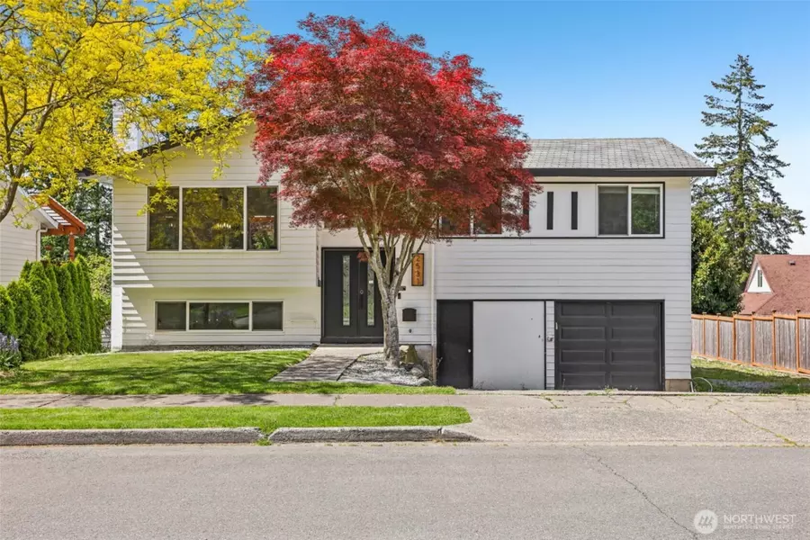 2531 Smithers AVE S, Renton, WA 98055