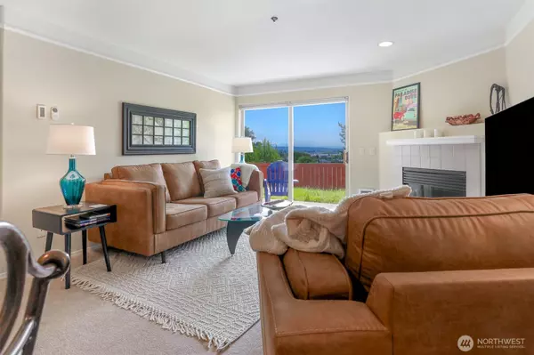 15345 Sunwood BLVD #D102, Tukwila, WA 98188