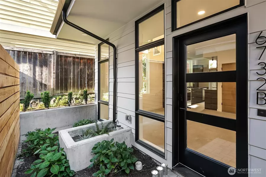 6732 Alonzo AVE NW #B, Seattle, WA 98117