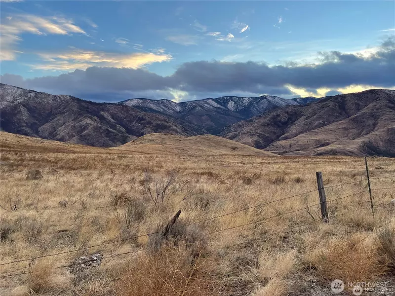 2 XX Buckhorn Mountain RD, Pateros, WA 98846