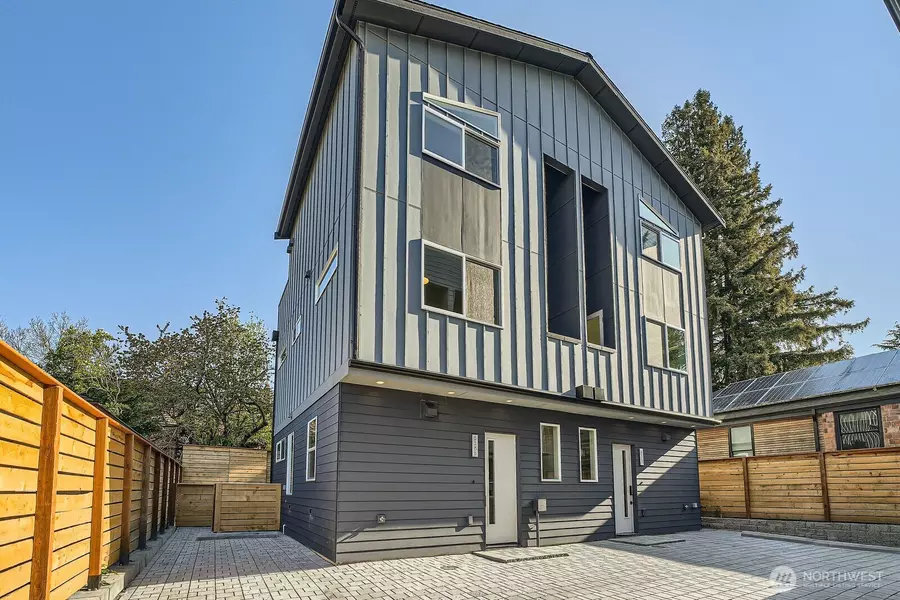 838 NW 58th ST #B, Seattle, WA 98107