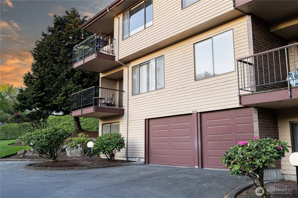 Seattle, WA 98168,10713 Glen Acres DR S