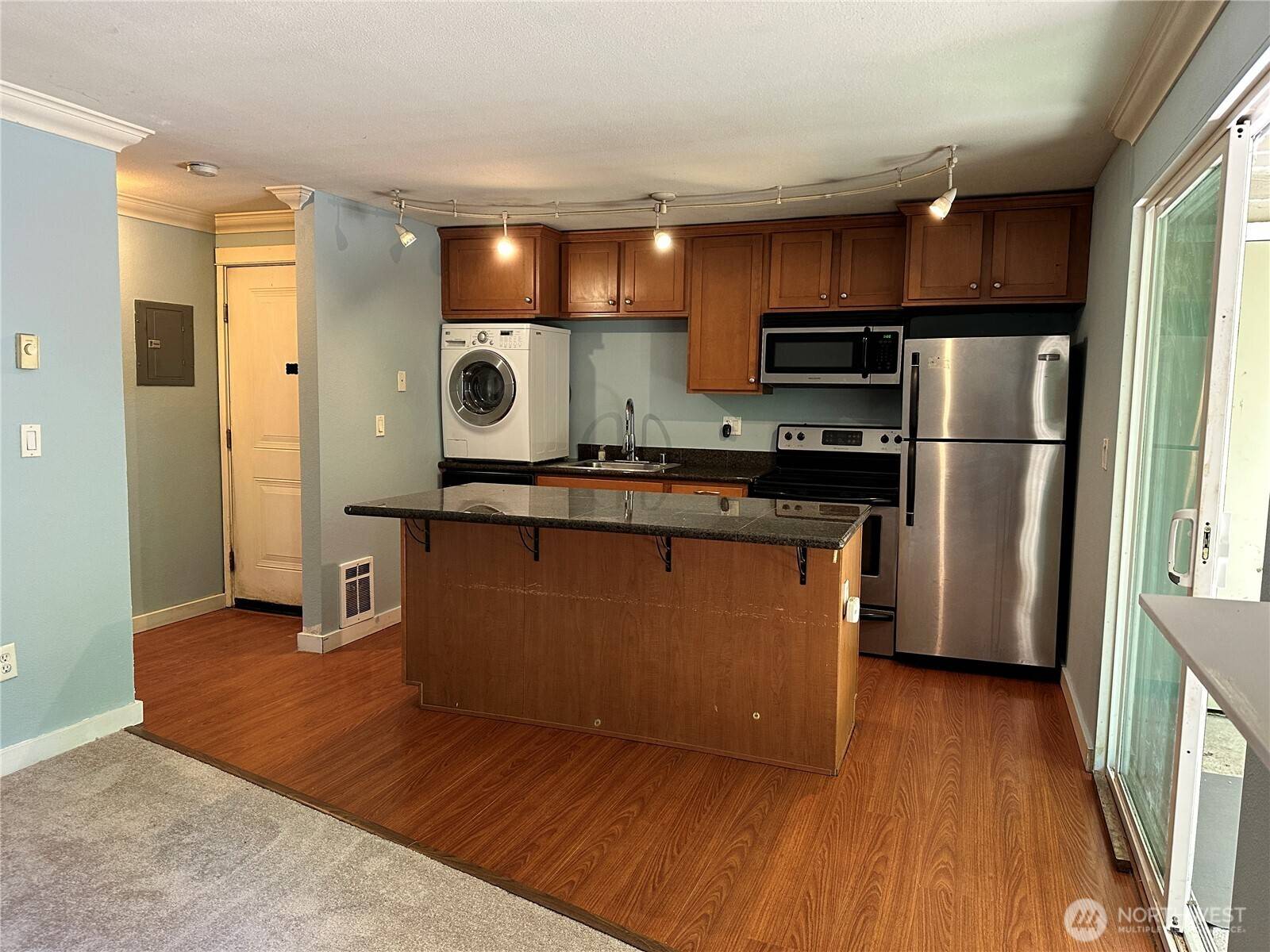 23453 16th AVE S #A102, Des Moines, WA 98198