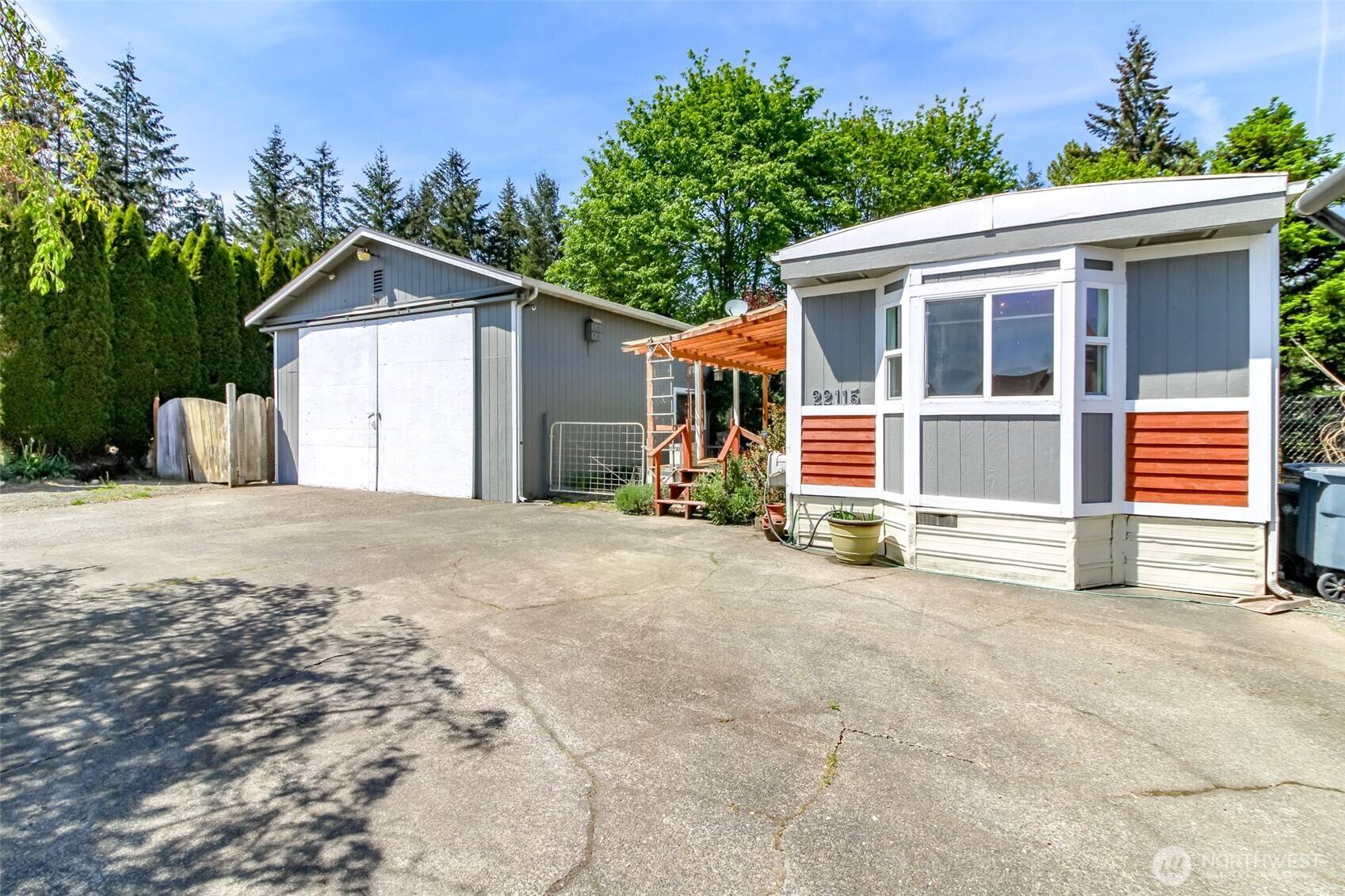 22115 131st ST E,  Sumner,  WA 98391
