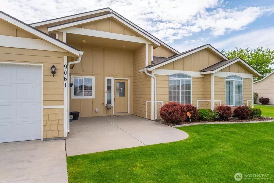 9061 Castlewood DR SE, Moses Lake, WA 98838
