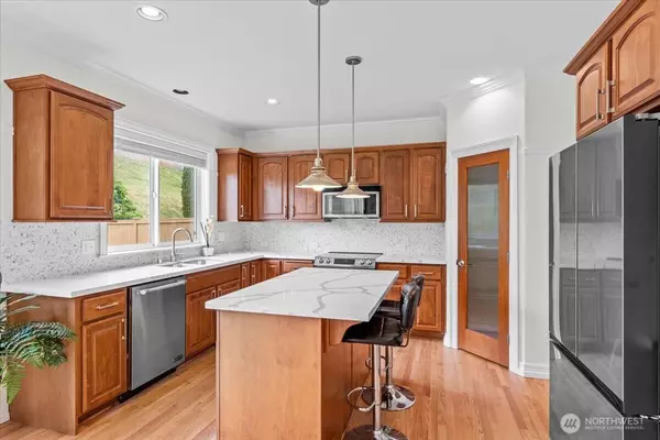 Maple Valley, WA 98038,27546 254th WAY SE