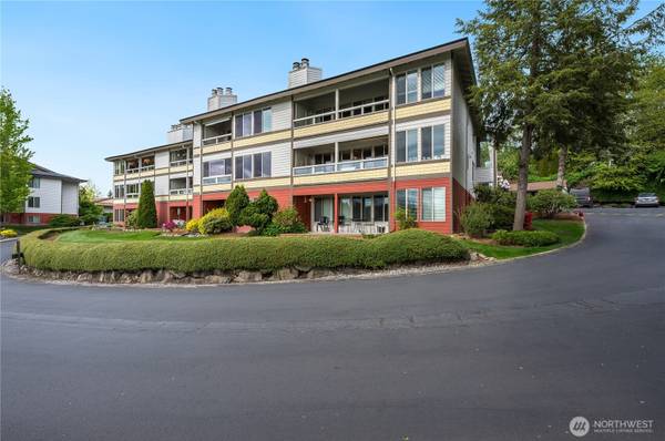 23505 Lakeview DR #C304, Mountlake Terrace, WA 98043