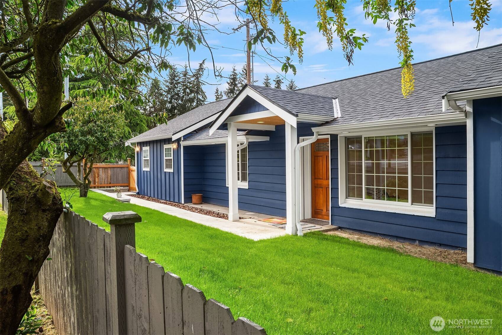 5507 220th ST SW, Mountlake Terrace, WA 98043