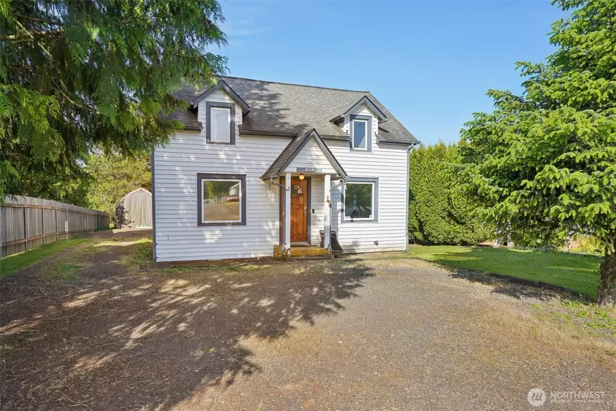 3411 Columbia Heights RD, Longview, WA 98632