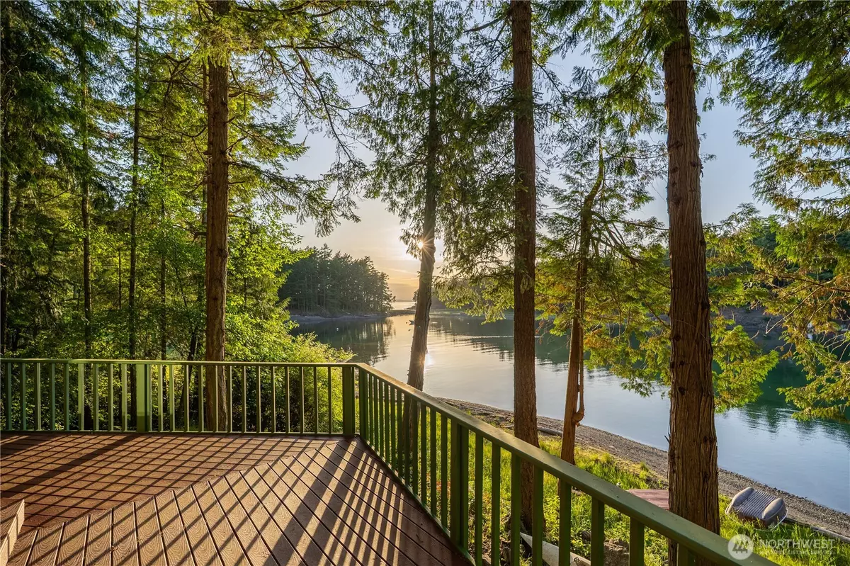 Friday Harbor, WA 98250,177 Neil Bay DR