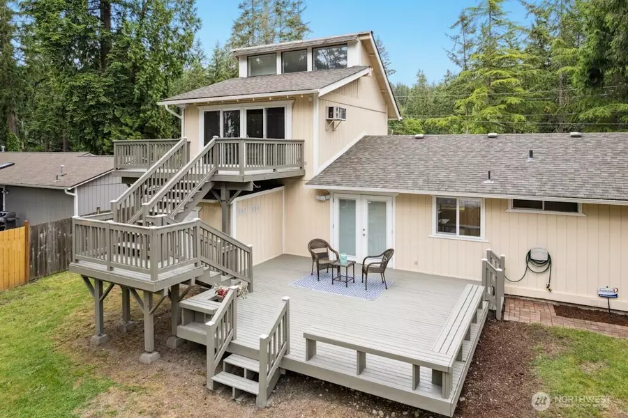 1115 207th PL NE, Sammamish, WA 98074