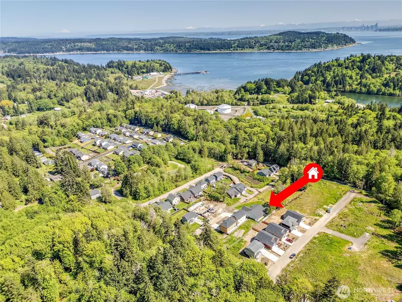 7058 E Nightingale ST, Port Orchard, WA 98366