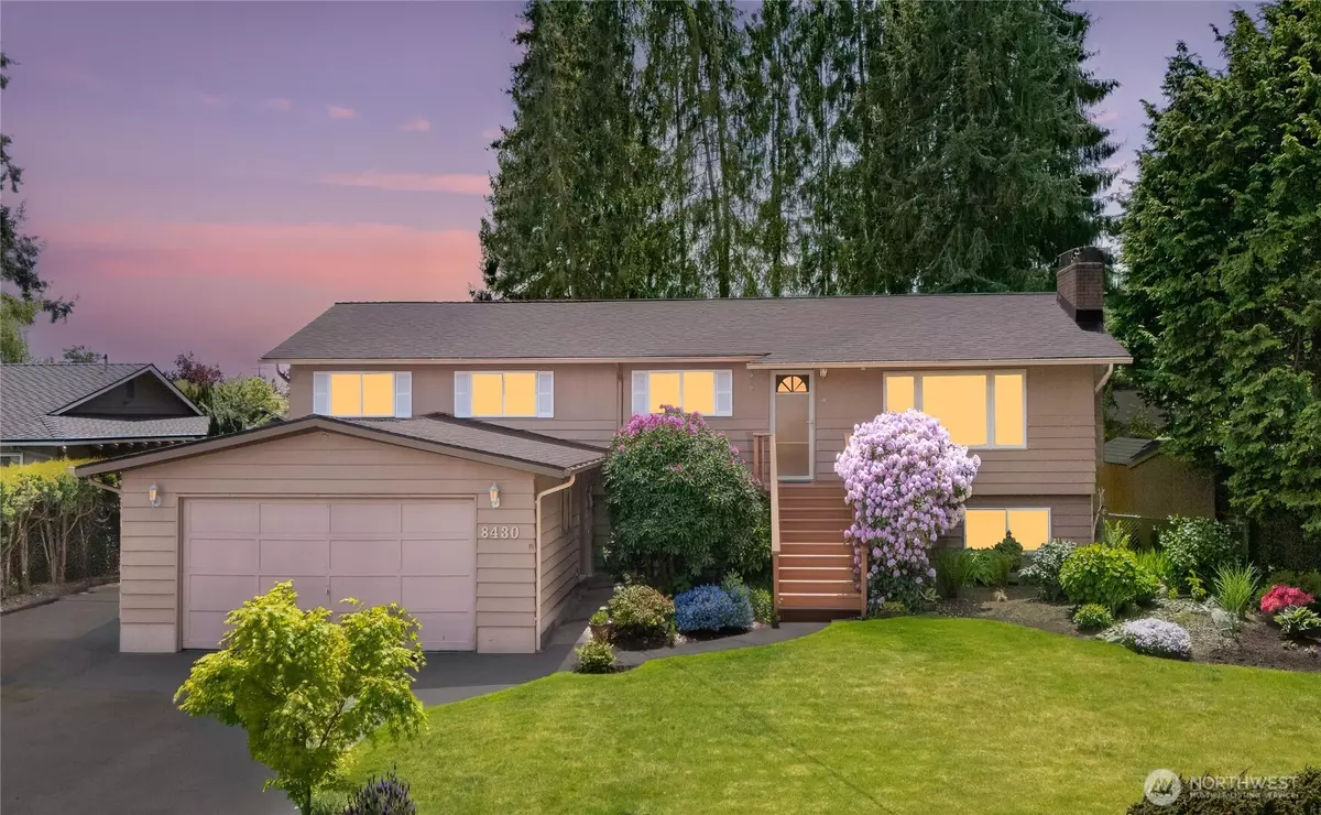 Edmonds, WA 98026,8430 Maple LN