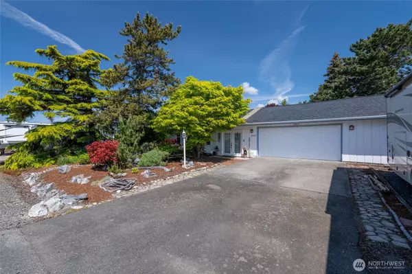 5418 Nootka LOOP, Blaine, WA 98230