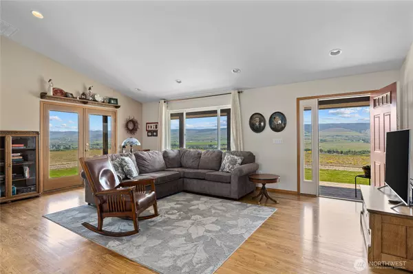 Ellensburg, WA 98926,270 Indian Lake DR