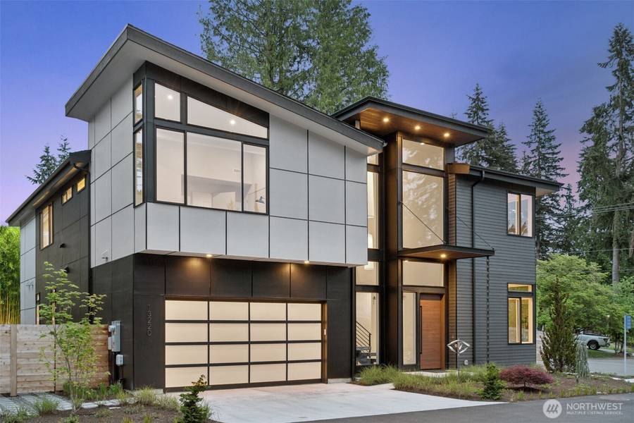 13220 NE 70th ST, Redmond, WA 98052