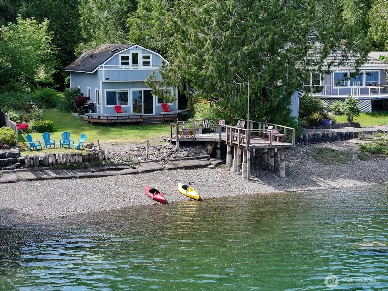 7610 E Grapeview Loop RD, Allyn, WA 98524