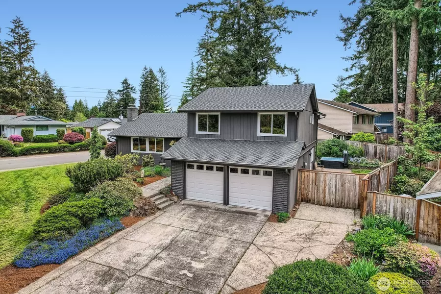 16904 144th AVE SE, Renton, WA 98058