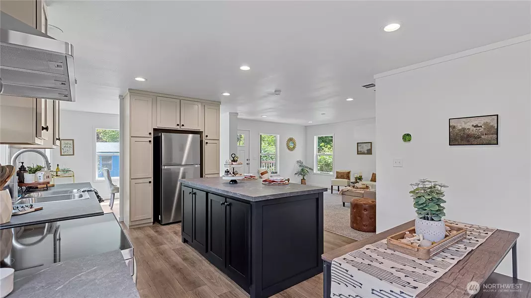 41512 Larson DR, Gold Bar, WA 98251