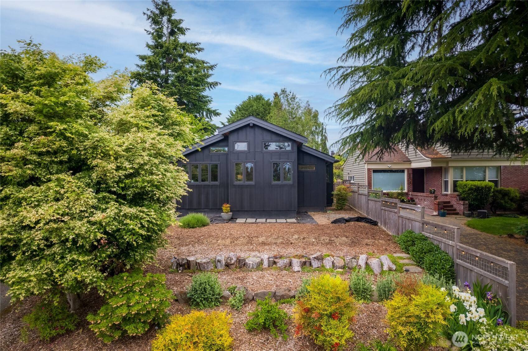 3550 SW 110th ST, Seattle, WA 98146