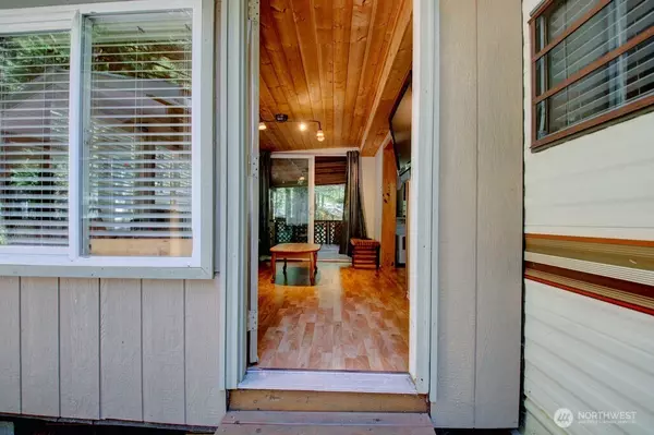Deming, WA 98244,106 2 Pioneer CIR