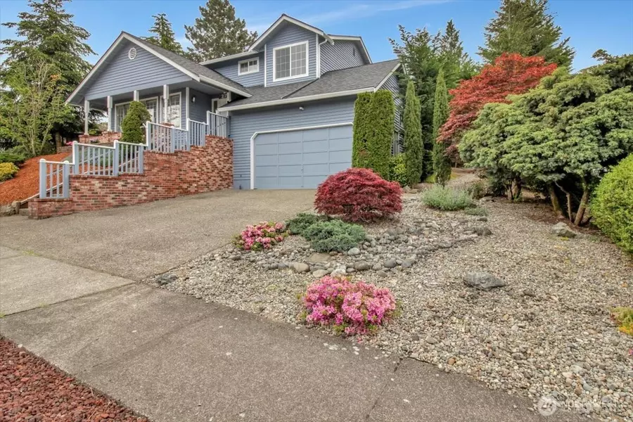 2711 NE 4th CT, Renton, WA 98056
