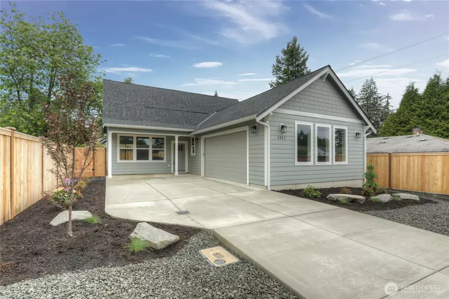 1917 Giles AVE NW, Olympia, WA 98502
