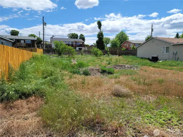 Warden, WA 98857,211 W 7th ST