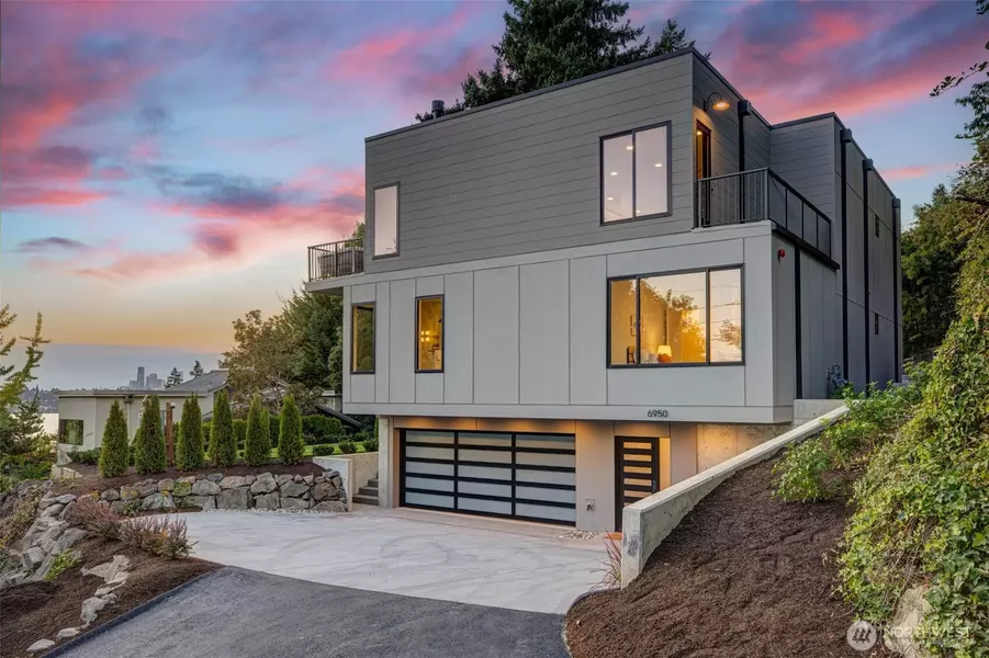 6950 SE Maker ST, Mercer Island, WA 98040