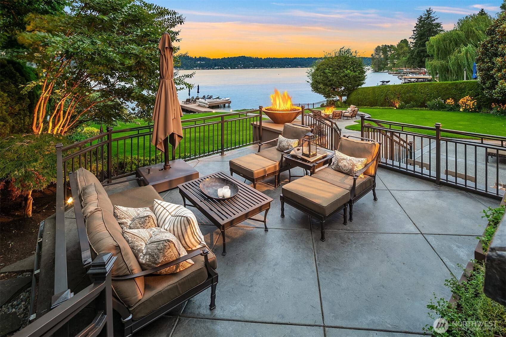 2419 E Lake Sammamish PL SE, Sammamish, WA 98075