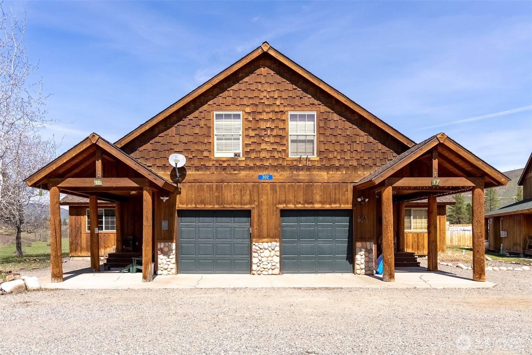 302 Cascadian CT #18, Winthrop, WA 98862