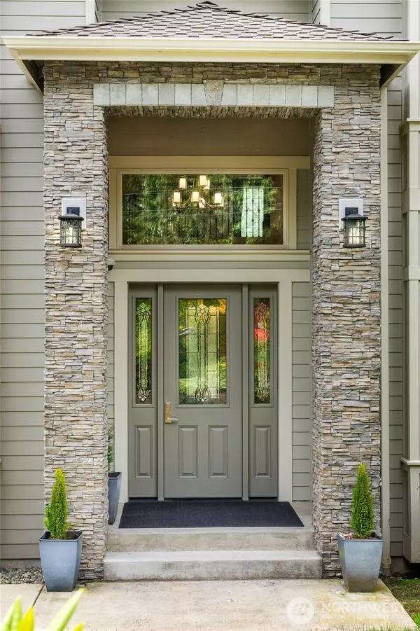 Bellevue, WA 98004,9827 NE 20th ST