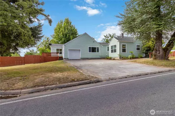 912 Nevada DR, Longview, WA 98632