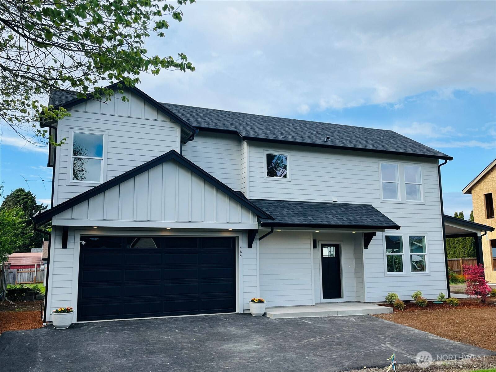 464 Washington ST, Woodland, WA 98674