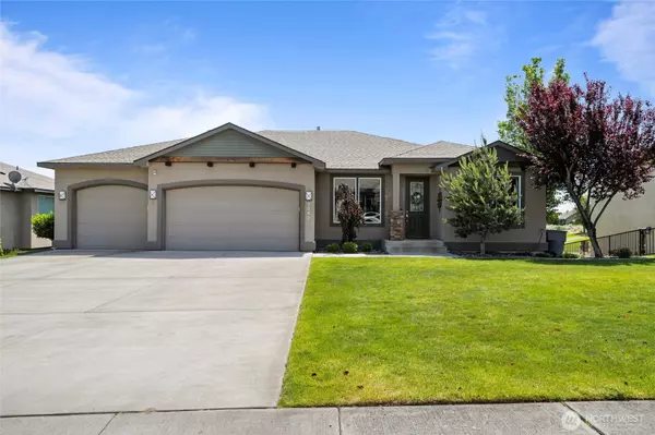 2842 Sawgrass LOOP, Richland, WA 99354