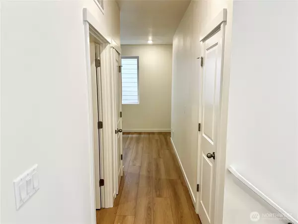 Puyallup, WA 98374,13612 187th ST E #32