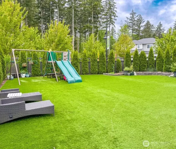 Black Diamond, WA 98010,32938 Ash AVE SE