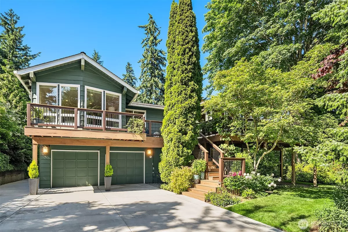 Mercer Island, WA 98040,9340 SE 68th Street