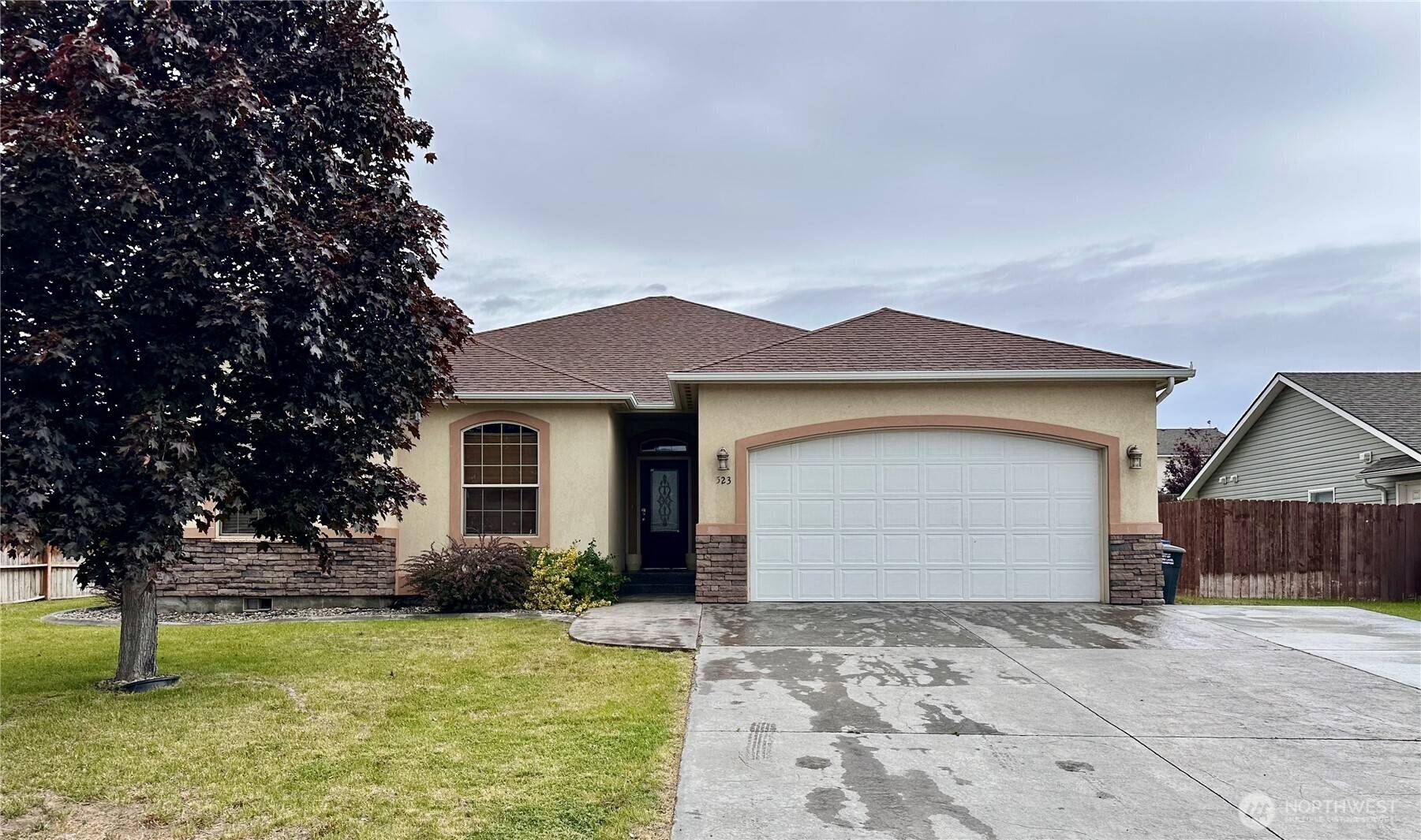 523 N Paxson DR, Moses Lake, WA 98837