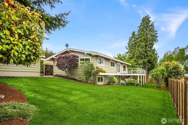 731 Sommerseth ST NE, Poulsbo, WA 98370