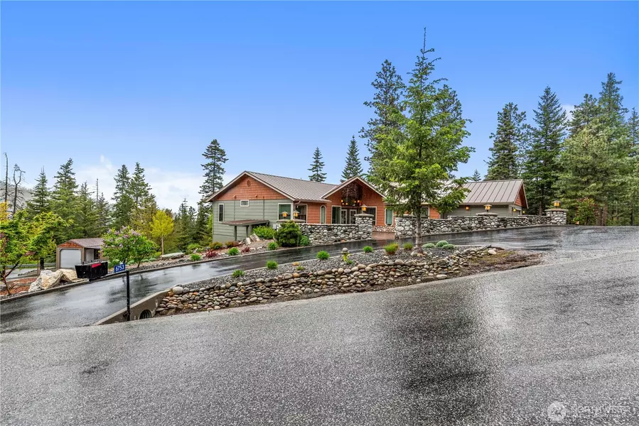 6753 Forest Ridge DR, Wenatchee, WA 98801